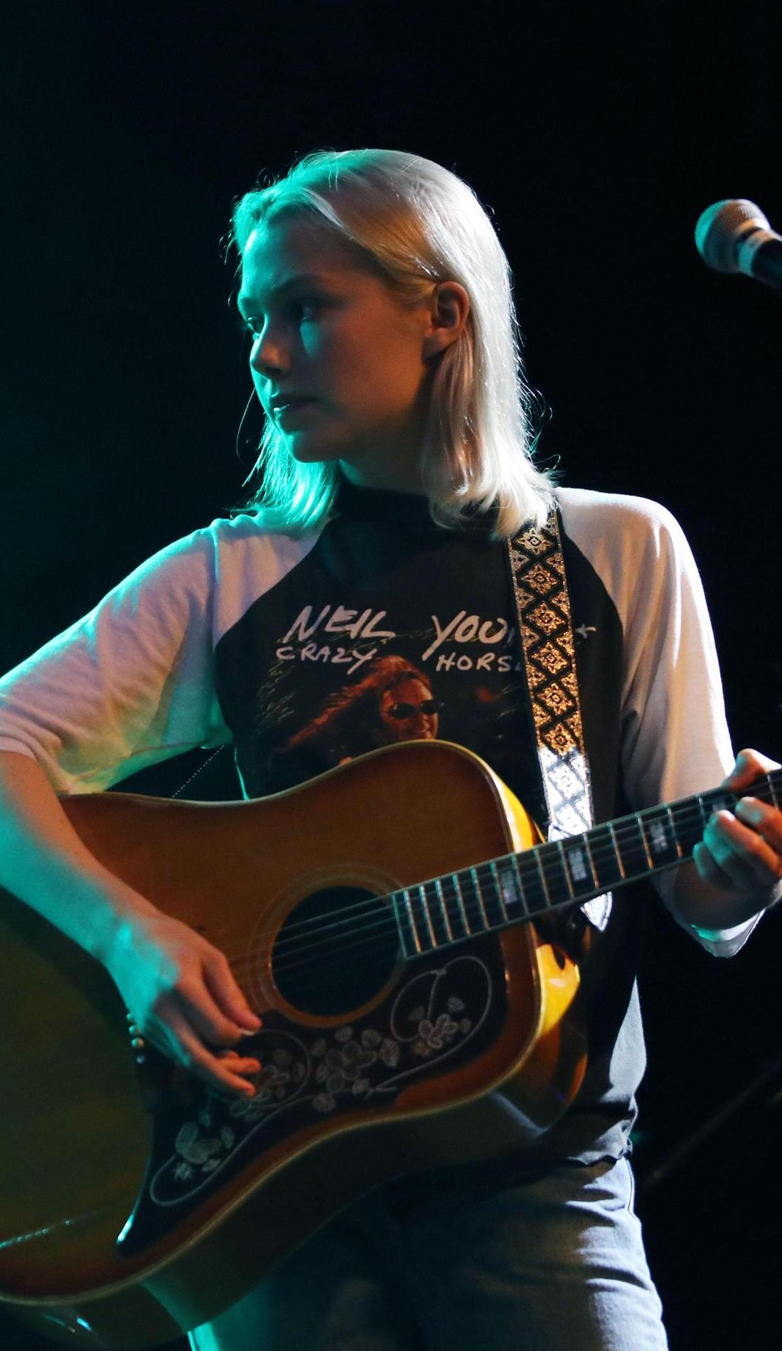 Phoebe Bridgers ツアーピック 6bf4a000-0610-471e-8e42-
