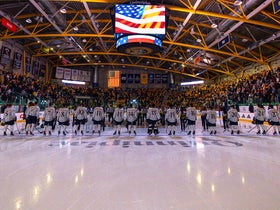 Quinnipiac Bobcats Mens Hockey