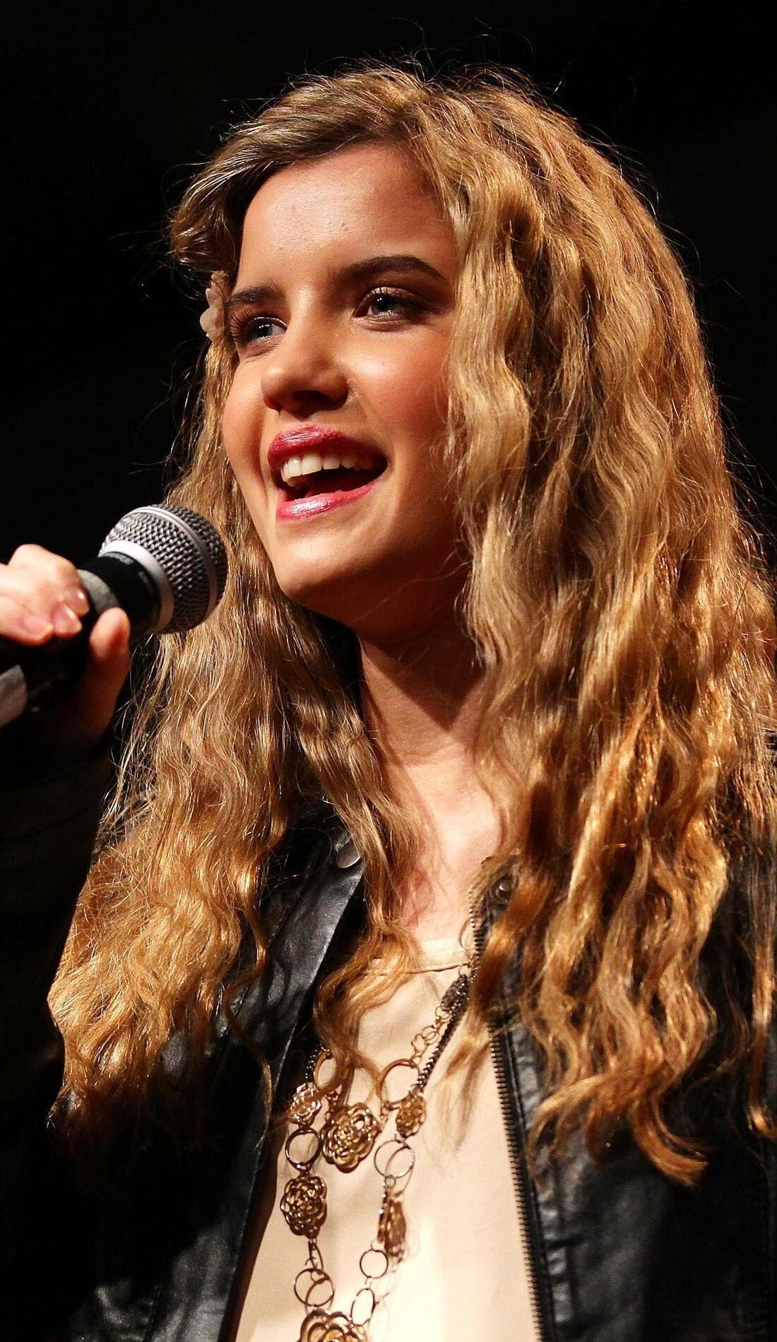 Rachael Leahcar promotional image for upcoming events and ticket sales