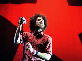 ミュージシャン rage against the machine Early Rage Against the Machine In-Store Performance Footage Surfaces