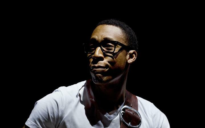 【入手困難】 Raphael Saadiq / ray ray Ray Ray Theme (feat. Joi) (feat. Joi) - YouTube