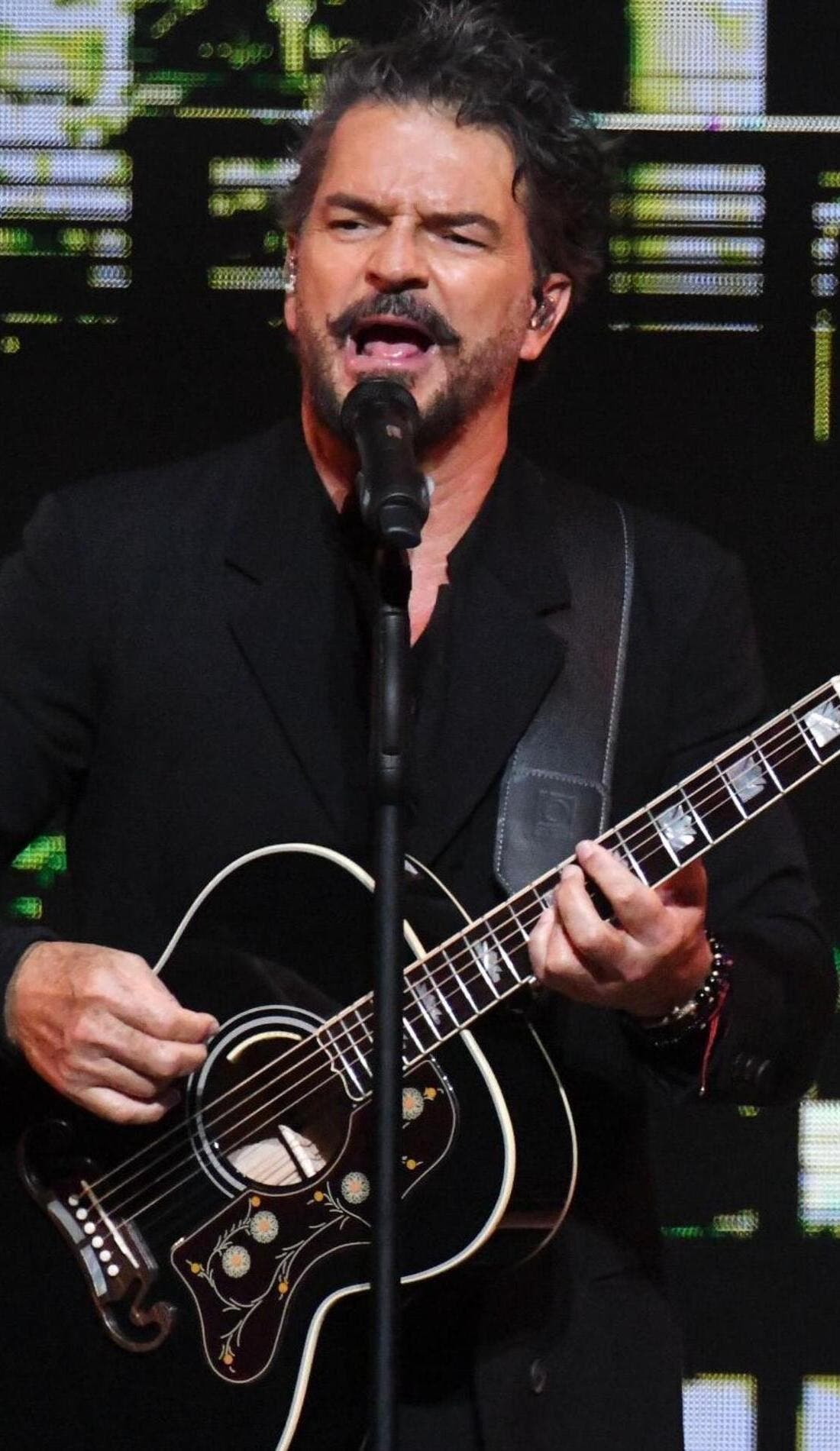 Ricardo Arjona promotional image for upcoming events and ticket sales