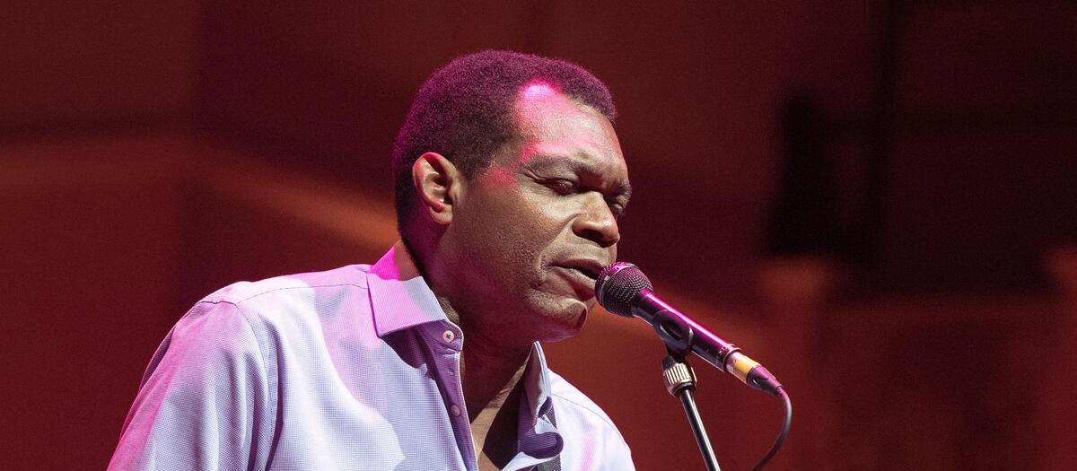 Robert Cray - Harvester Performance Center