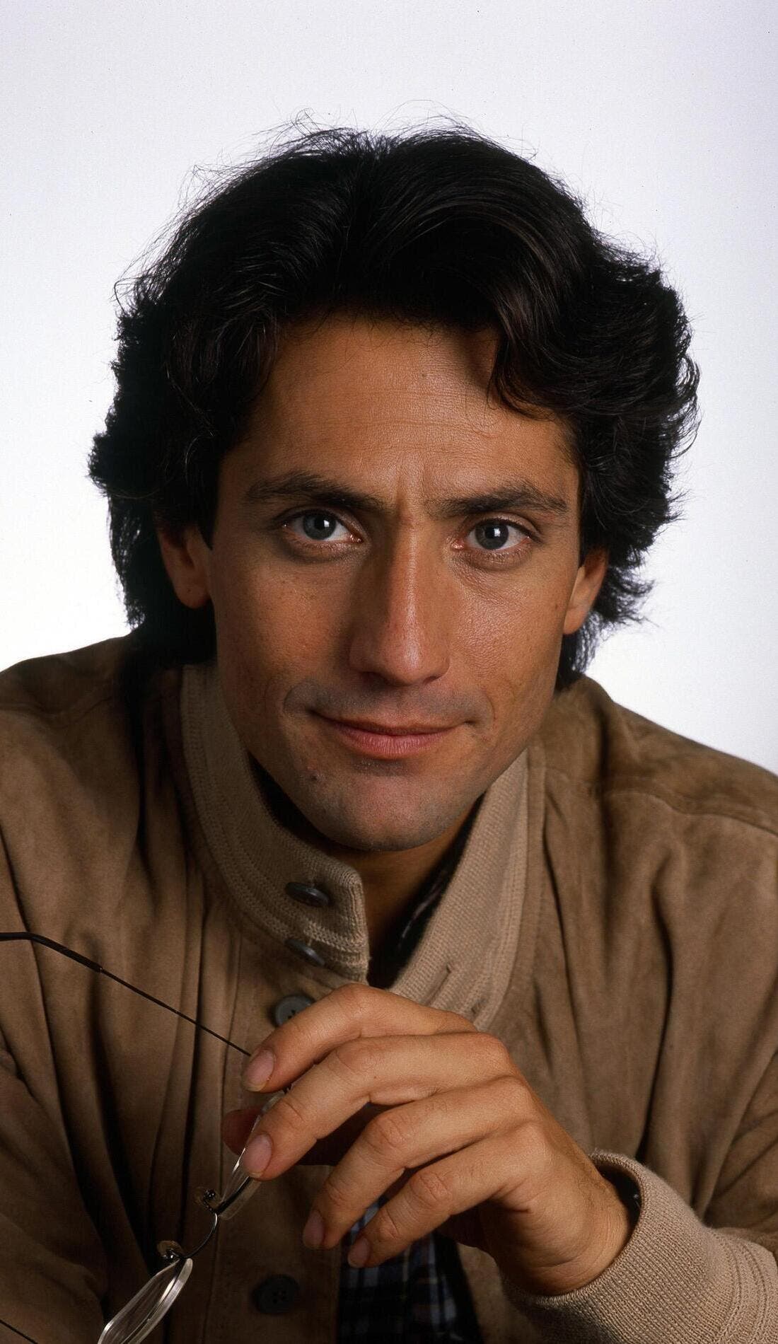Robert Dubac promotional image for upcoming events and ticket sales