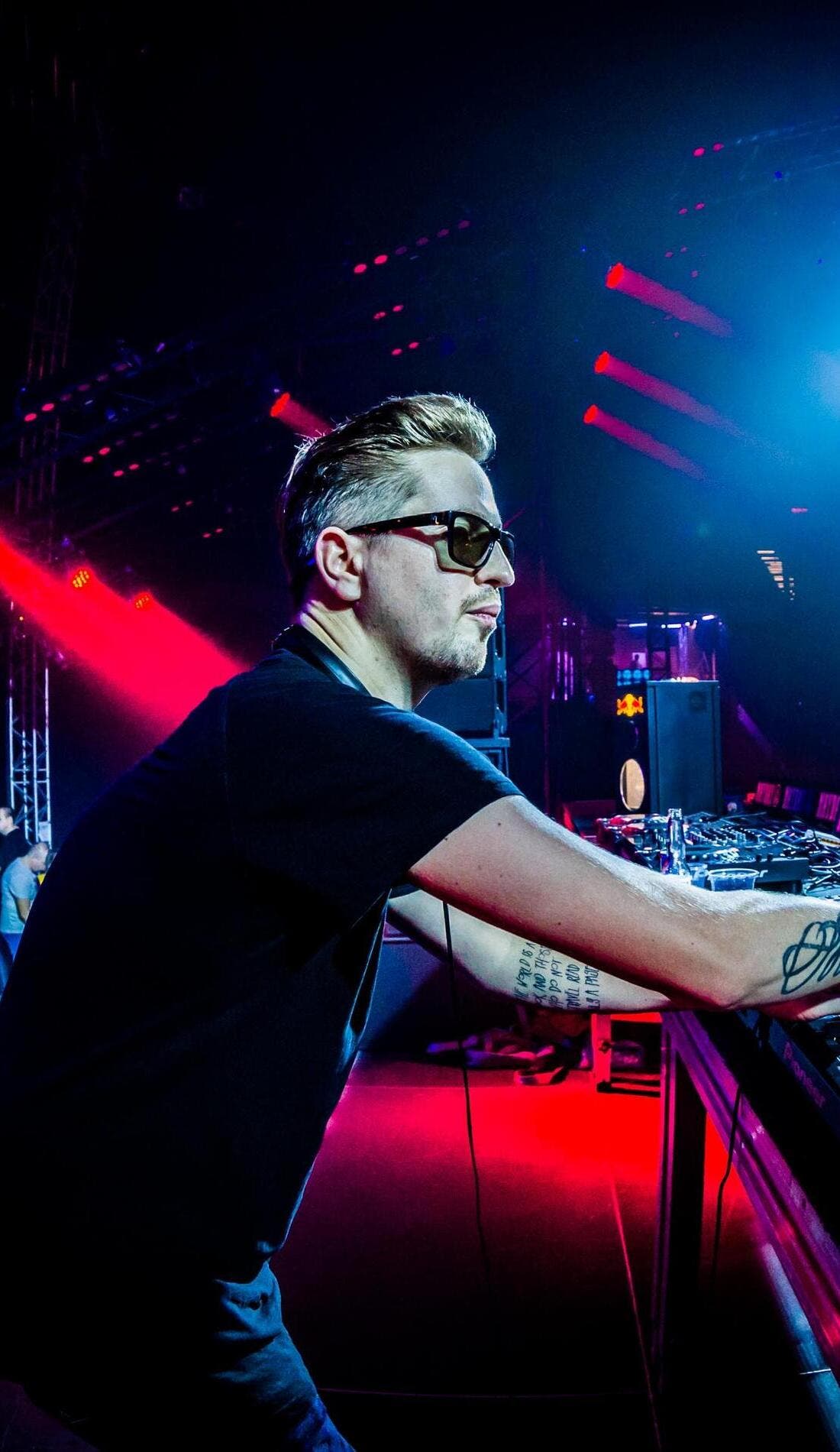 Robin Schulz promotional image for upcoming events and ticket sales