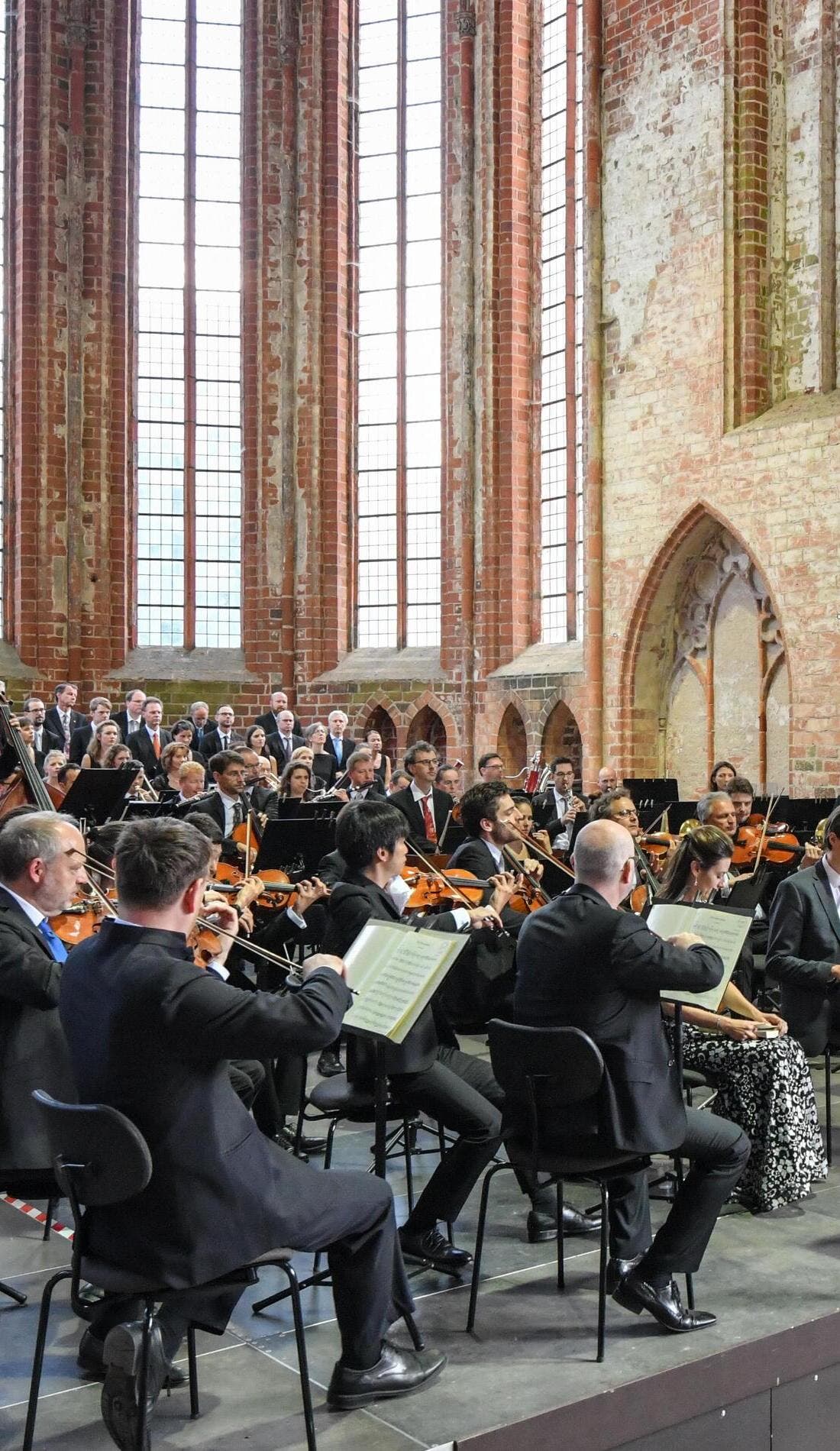 Rundfunk-Sinfonieorchester Berlin promotional image for upcoming events and ticket sales