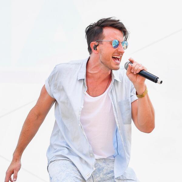 Russell Dickerson Tickets & Concert Tour Dates 2024-2025 | SeatGeek.ca