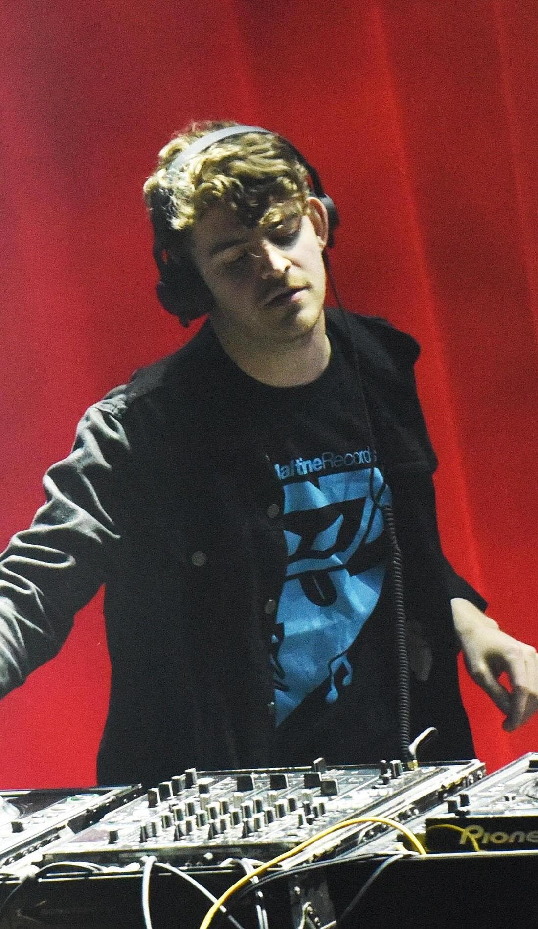 Ryan Hemsworth promotional image for upcoming events and ticket sales