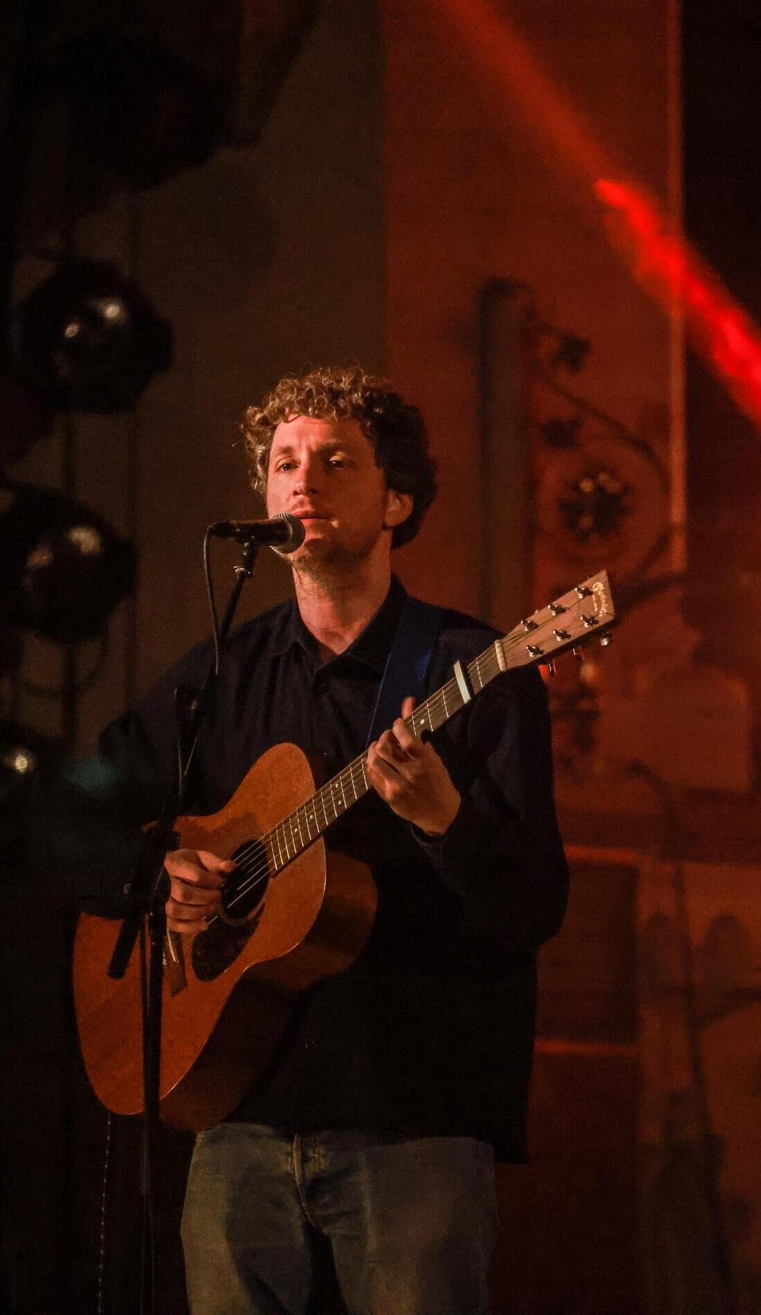 Sam Amidon promotional image for upcoming events and ticket sales