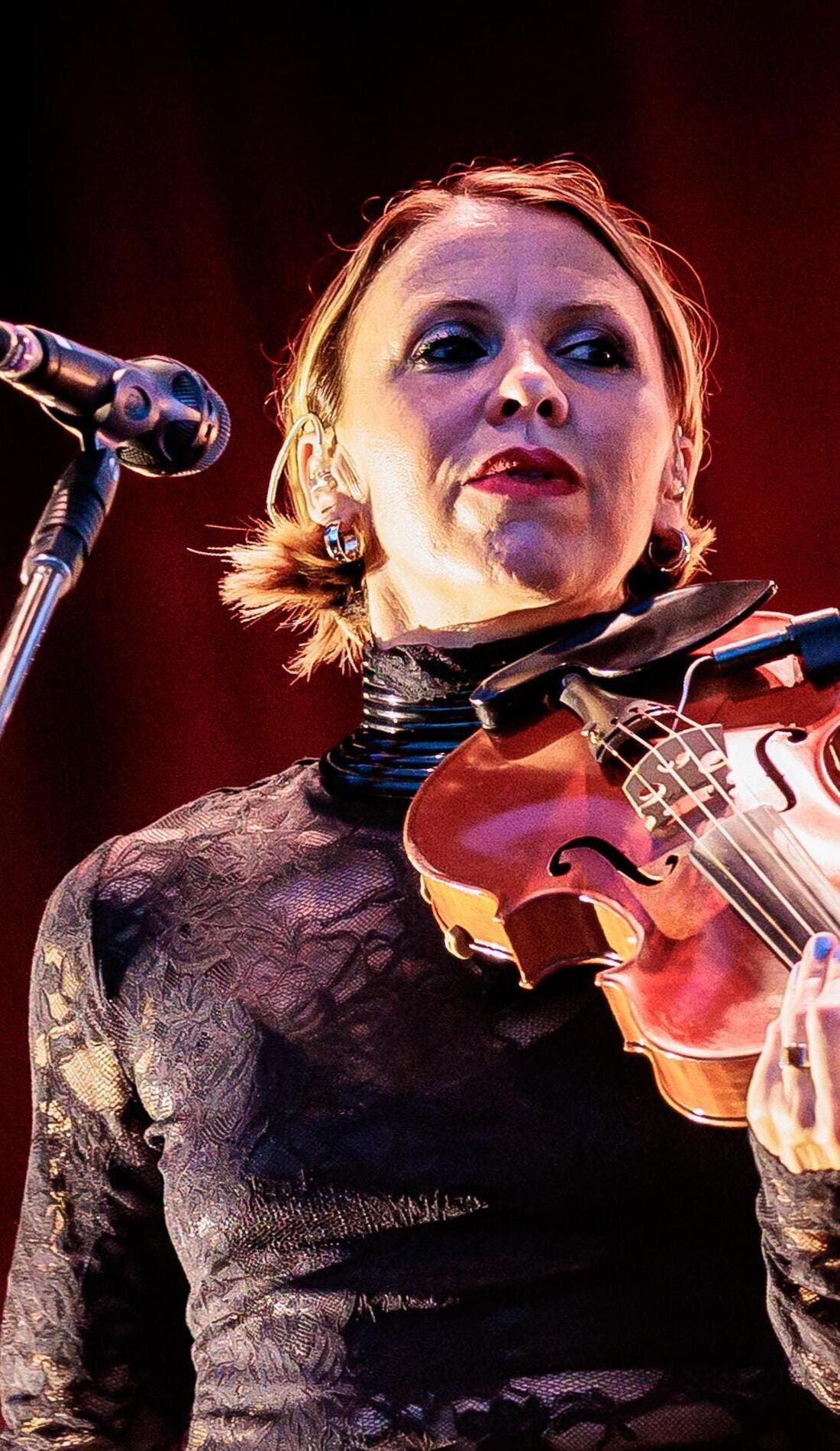 Sarah Neufeld promotional image for upcoming events and ticket sales