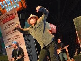 Buffalo Run Casino home performer