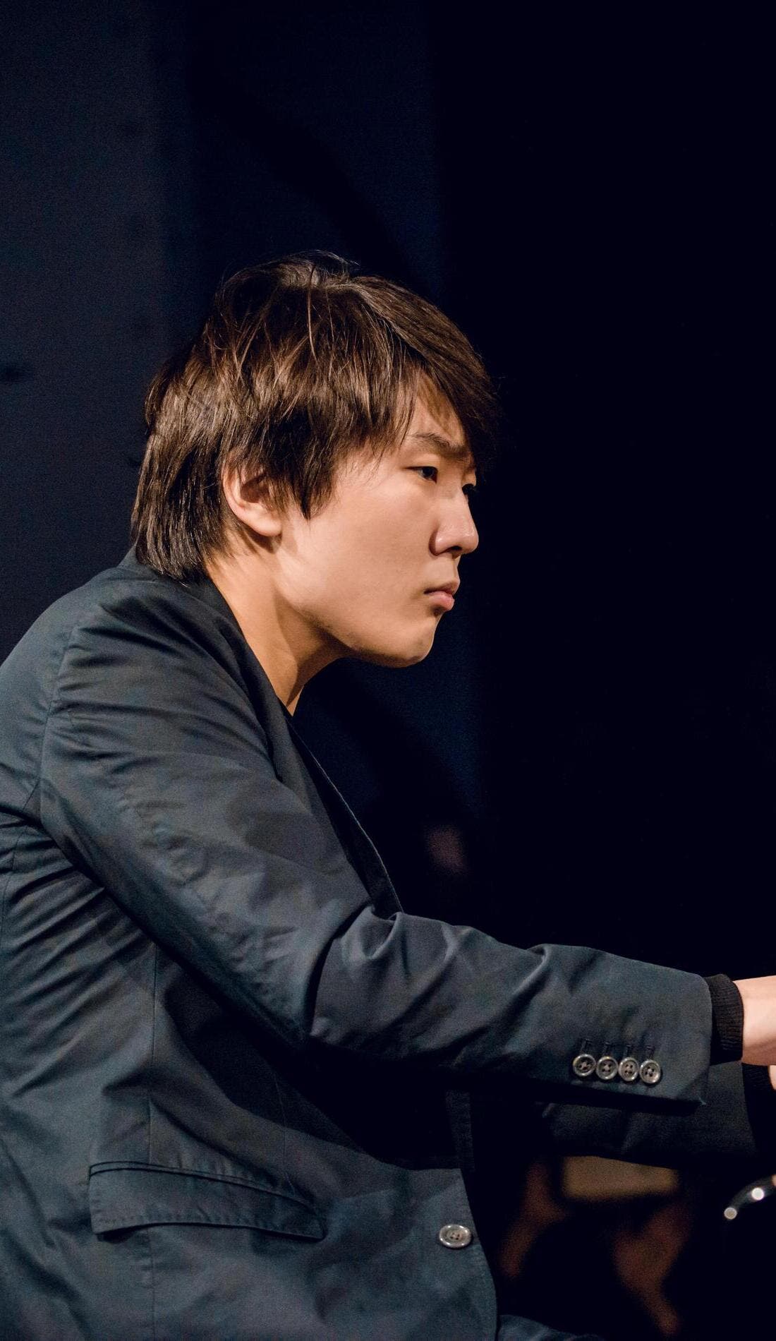 Seong-Jin Cho promotional image for upcoming events and ticket sales