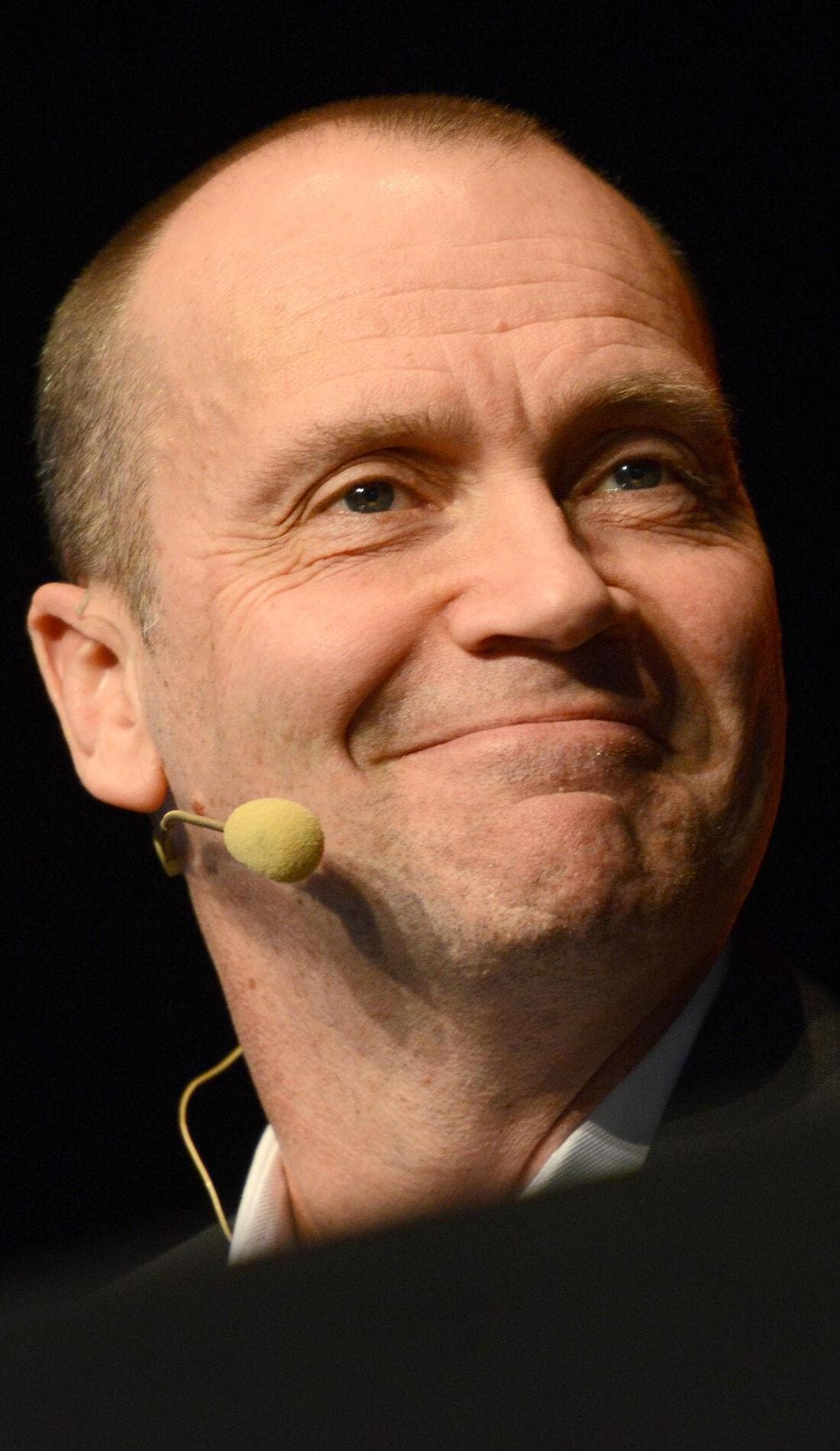 Simon Beckett promotional image for upcoming events and ticket sales