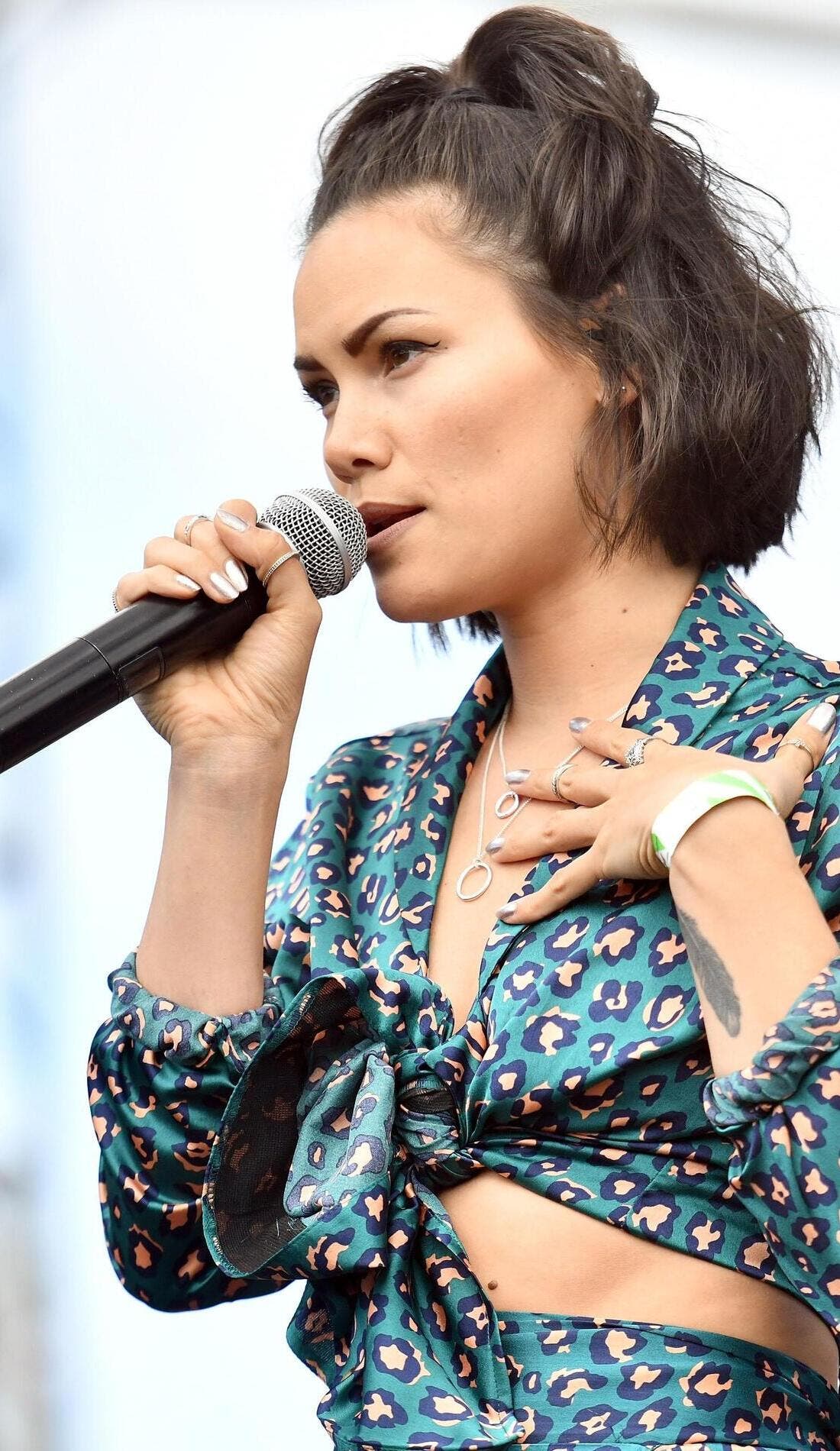 Sinead Harnett promotional image for upcoming events and ticket sales