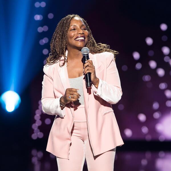 Stephanie Mills image