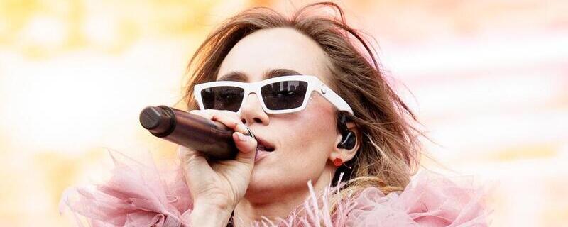 Suki Waterhouse at The Truth