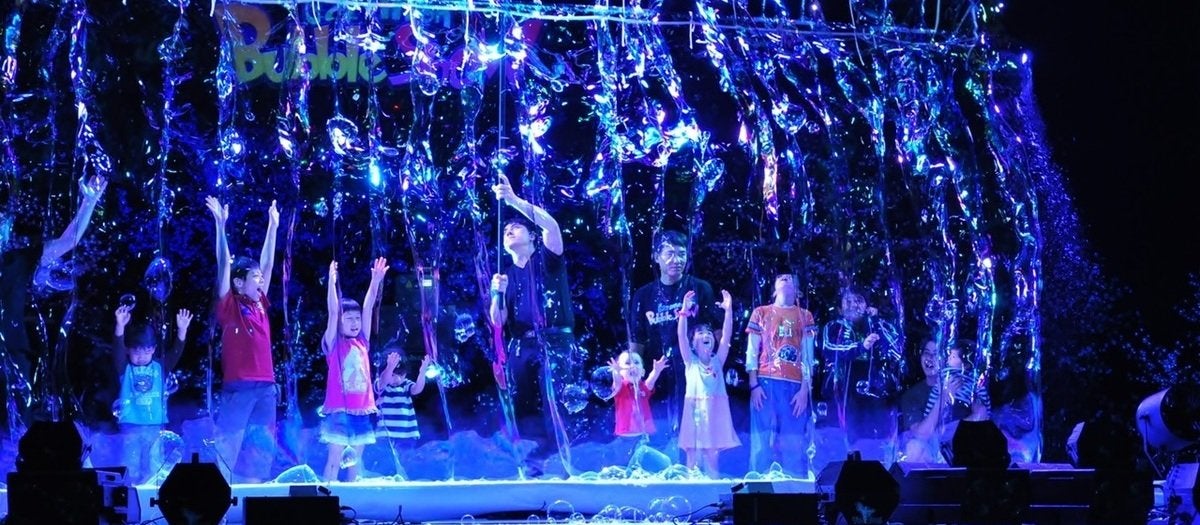 The Gazillion Bubble Show live — New World Stages - Stage 2, New York