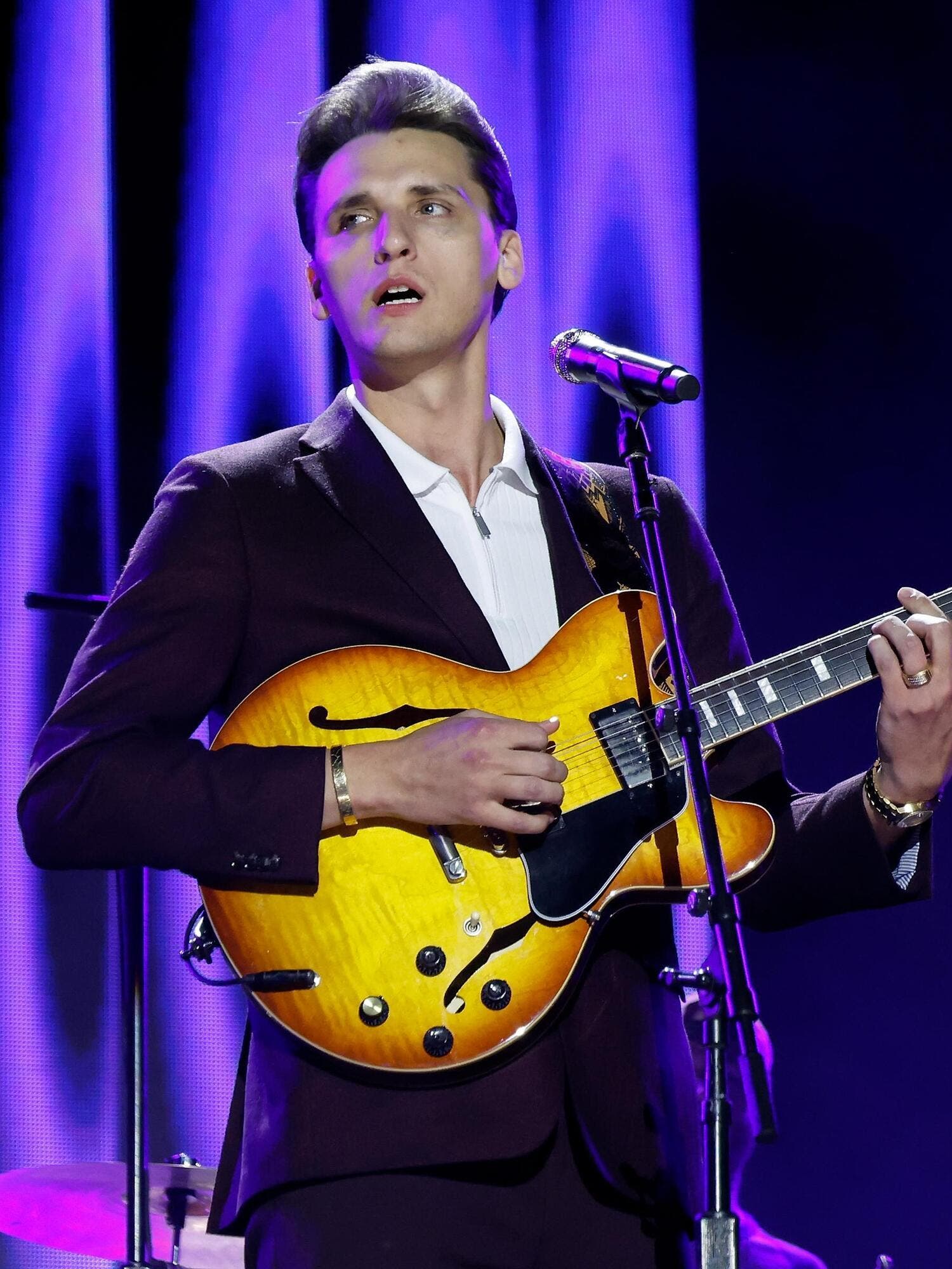 The Red Clay Strays with Wyatt Flores and Sweet Talk at Moda Center in Portland, OR