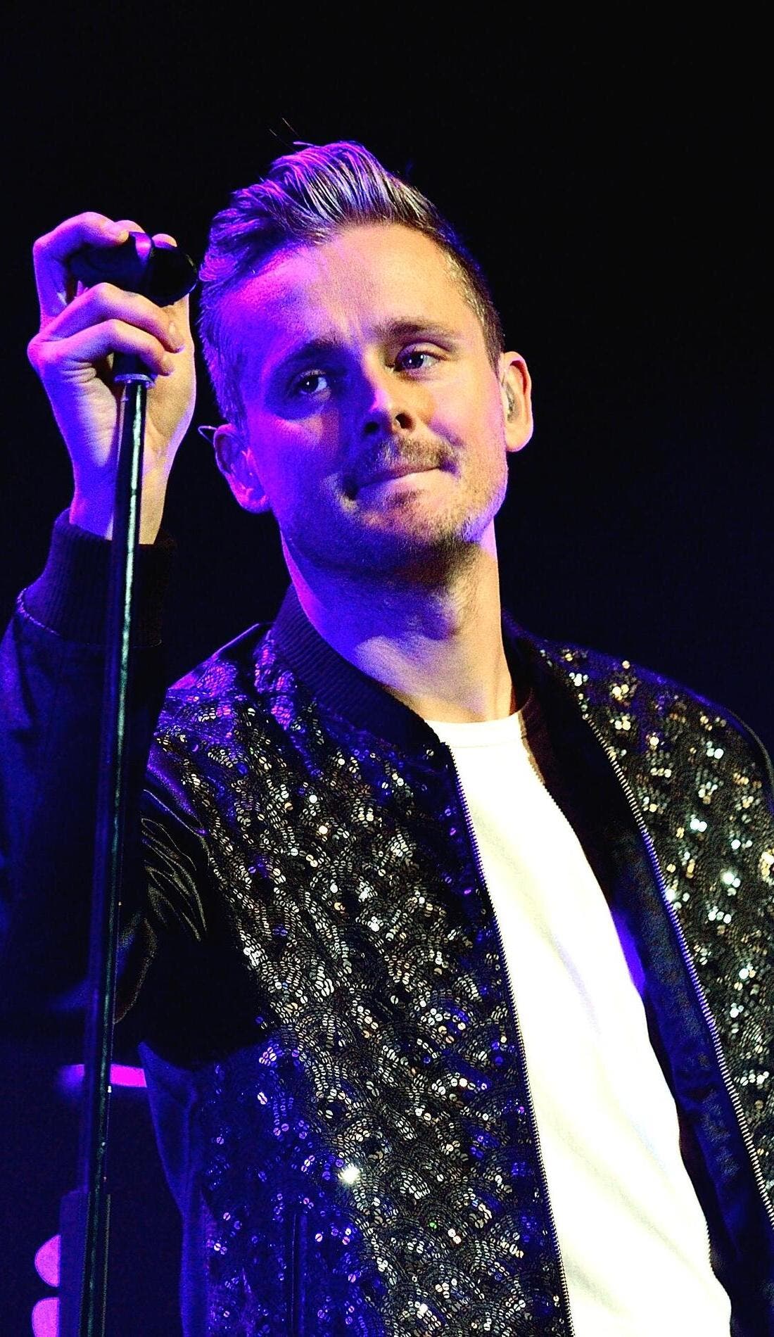 Tom Chaplin promotional image for upcoming events and ticket sales