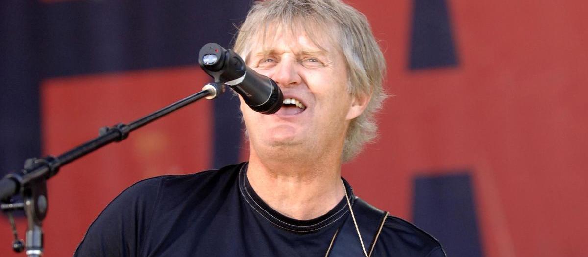 Tom Cochrane