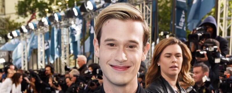 Tyler Henry at OLG Stage At Niagara Fallsview Casino Resort