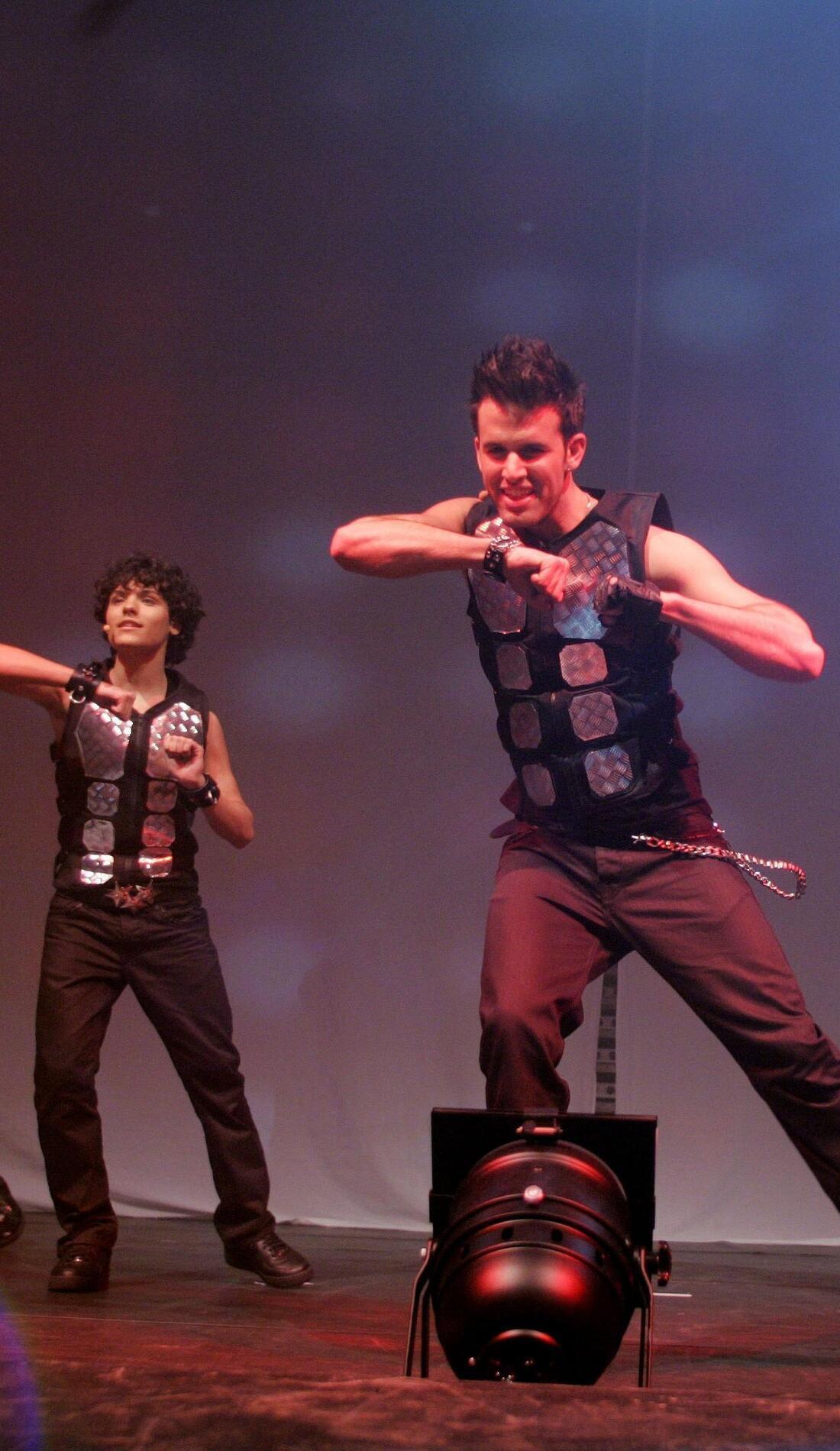 US5 promotional image for upcoming events and ticket sales