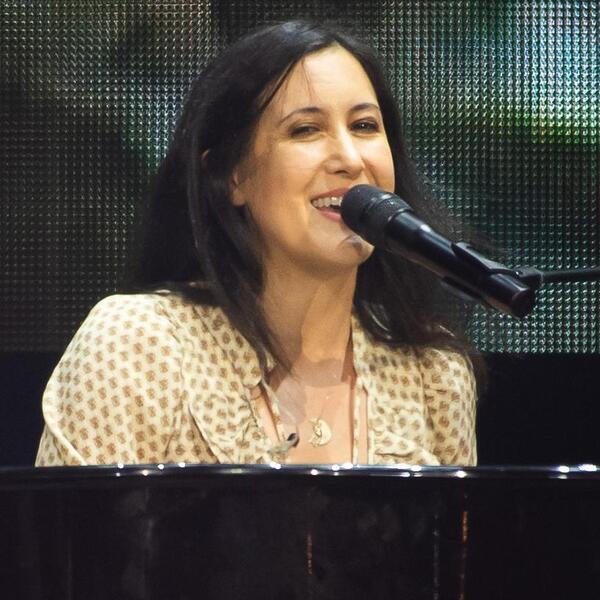 Vanessa Carlton image