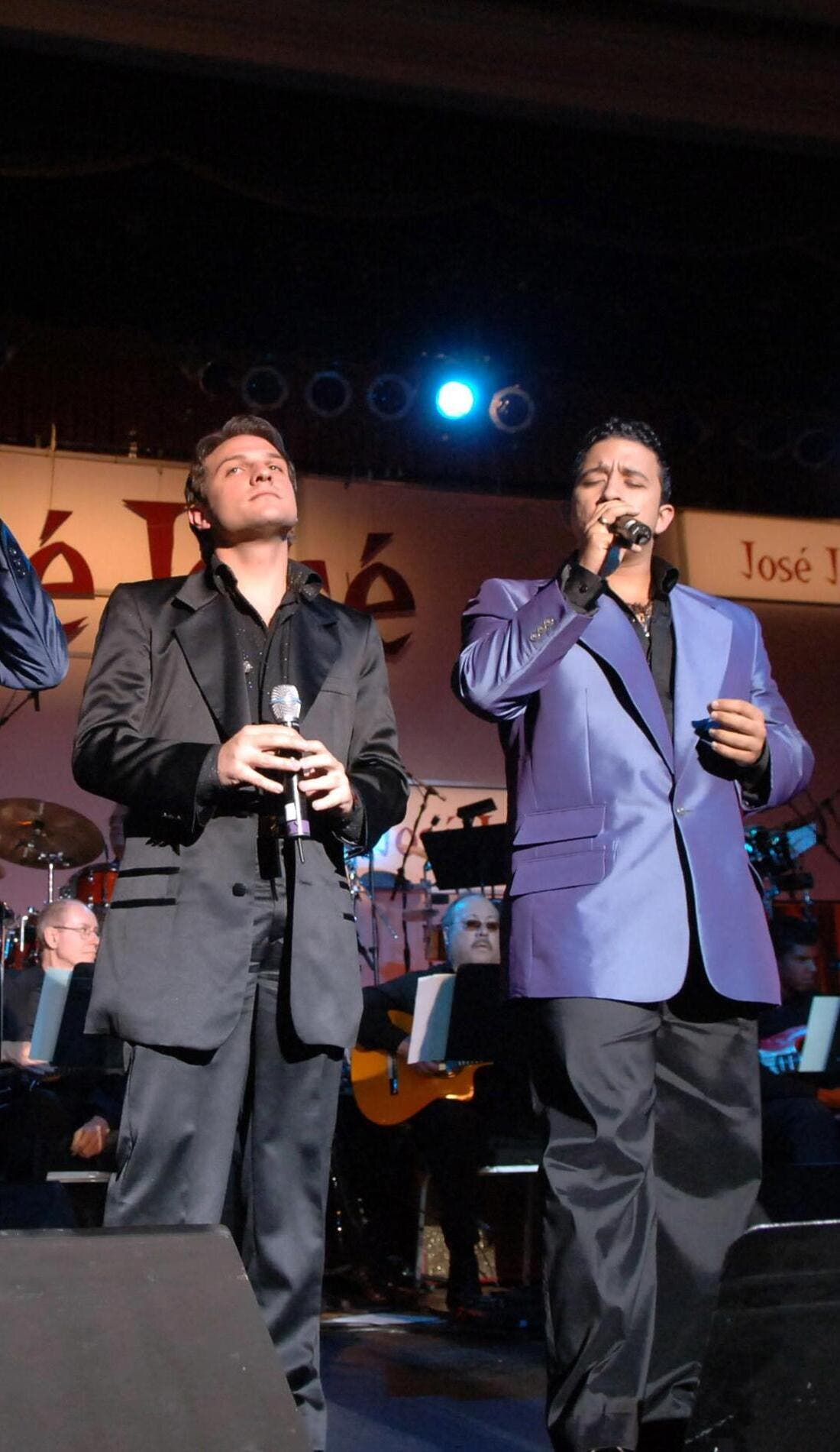 Voz Veis promotional image for upcoming events and ticket sales