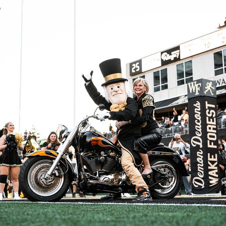 Wake Forest Demon Deacons : Sports Fan Shop Décor - Foto 7