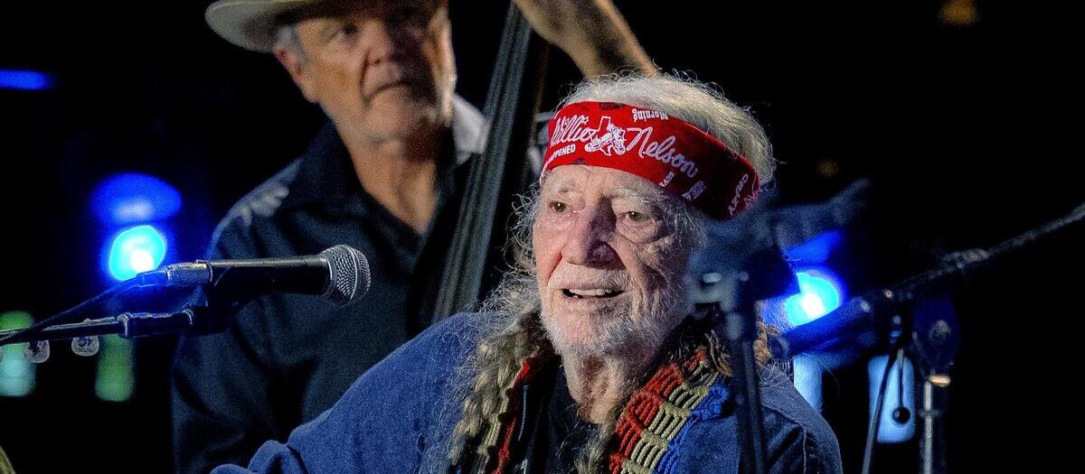 Willie Nelson & Family