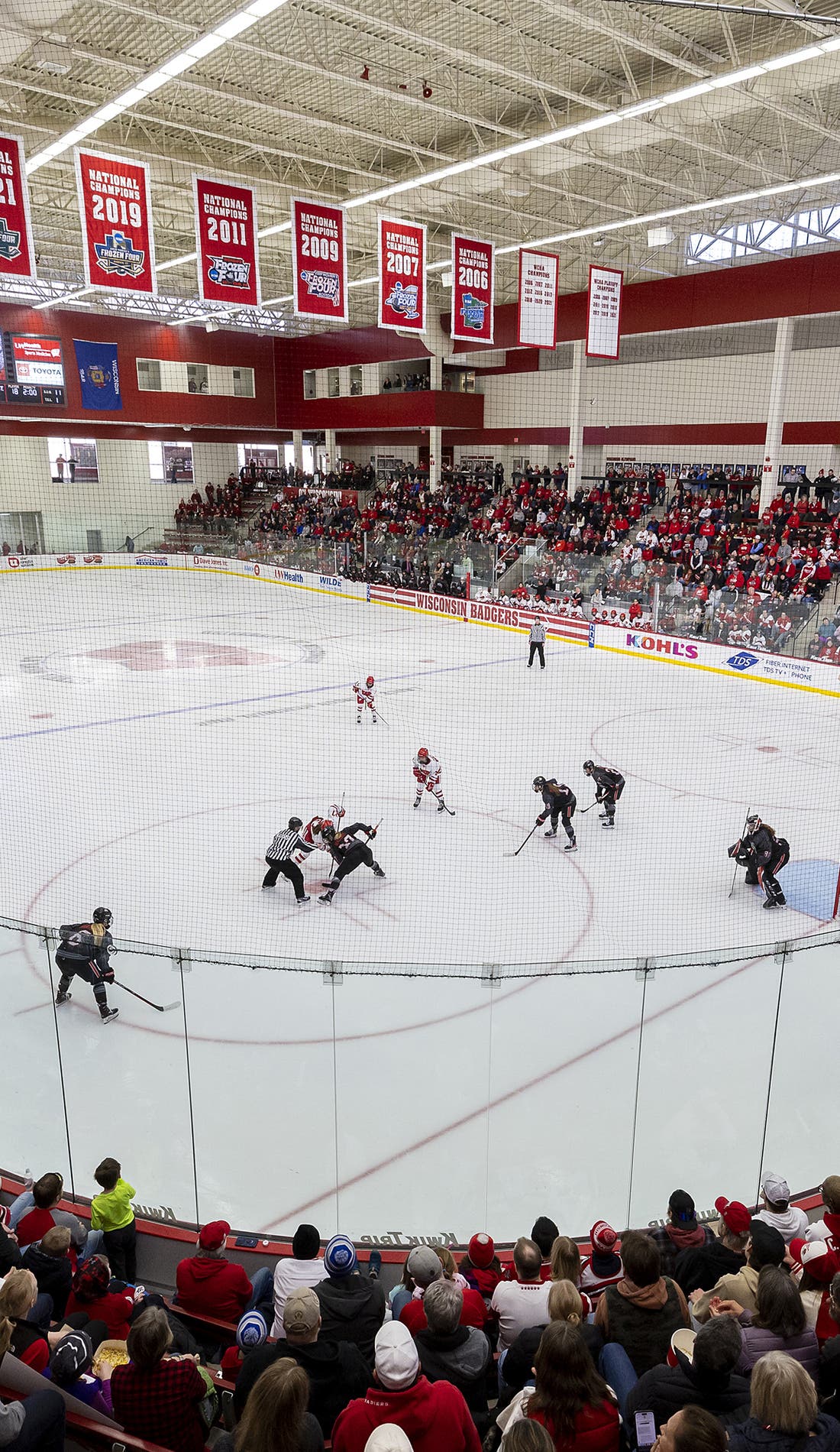 Wisconsin Badgers Womens Hockey promotional image for upcoming events and ticket sales