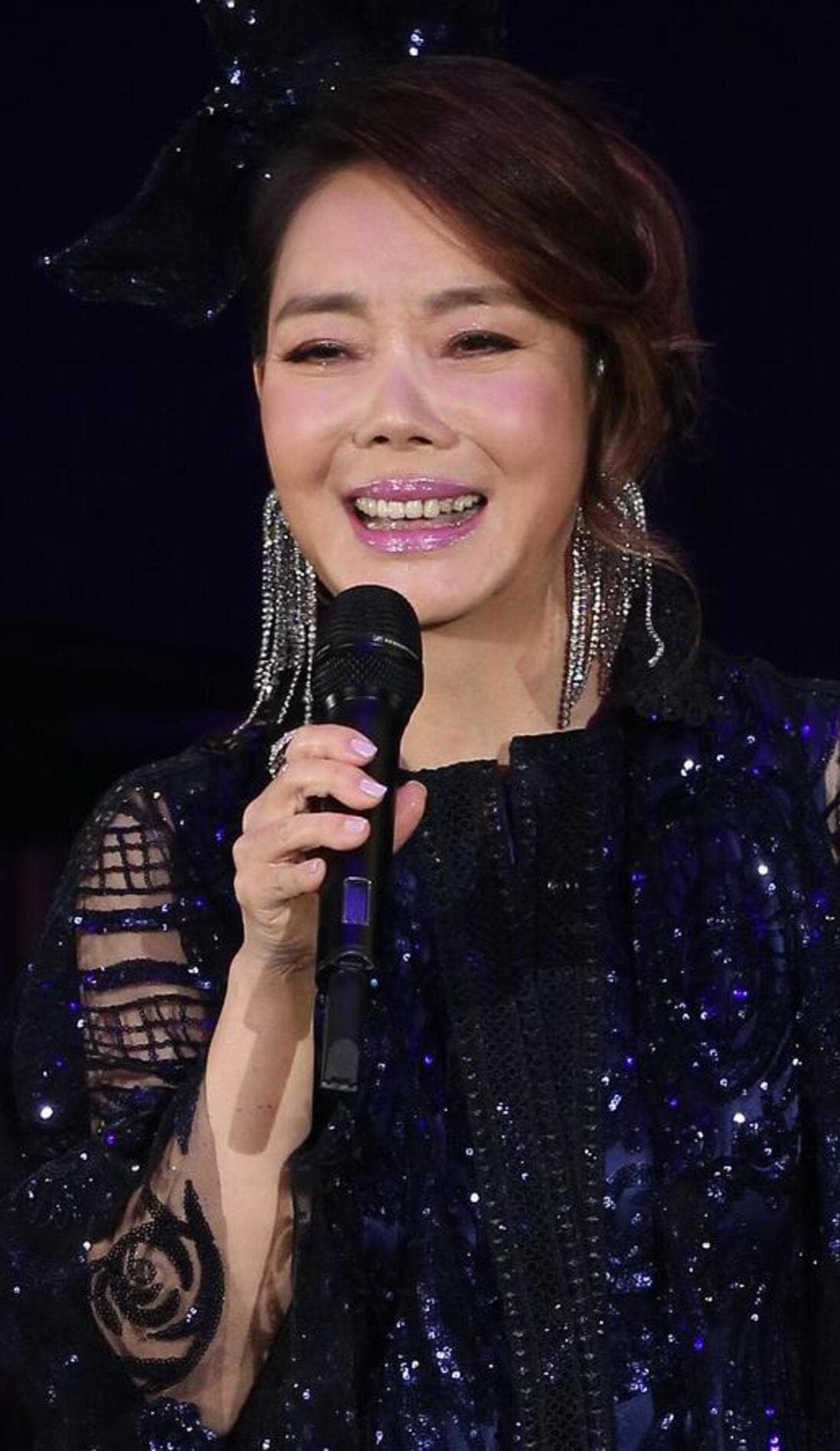 Xin promotional image for upcoming events and ticket sales