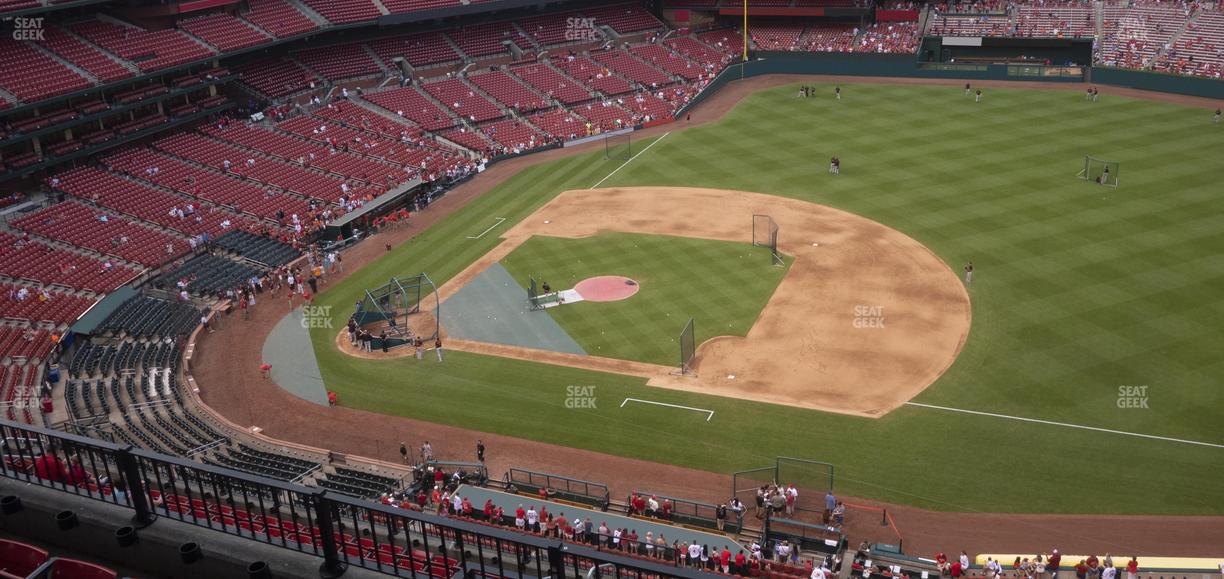 Busch Stadium - Section First Base Terrace 439 Seat View