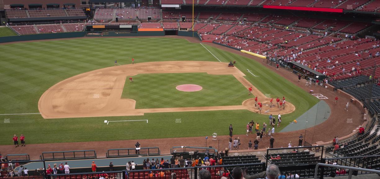 Busch Stadium - Section Infield Redbird Club 255 Seat View