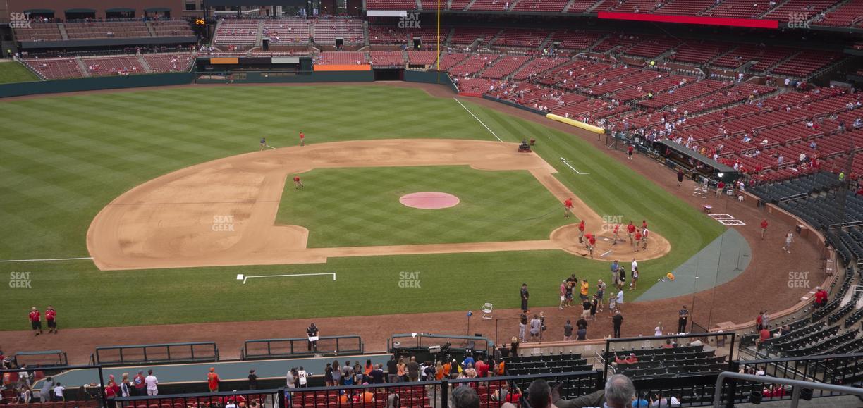 Busch Stadium - Section Infield Redbird Club 255 Seat View