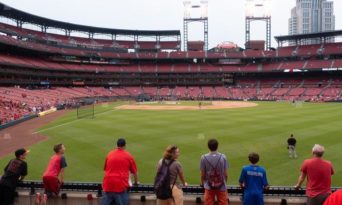 Busch Stadium - Section Lower Right Field Box 129 Seat View