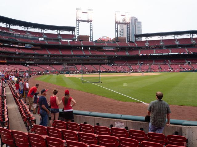Busch Stadium - Section Lower Right Field Box 132 Seat View Busch Stadium - Section Lower Right Field Box 132 Seat View