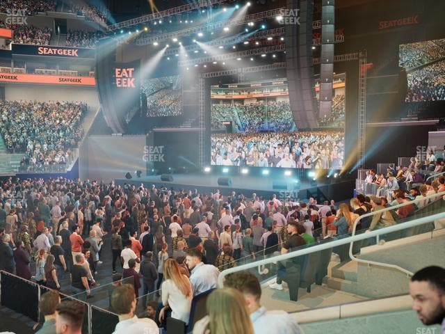 Chase Center - Section Courtside Lounge 8 Seat View