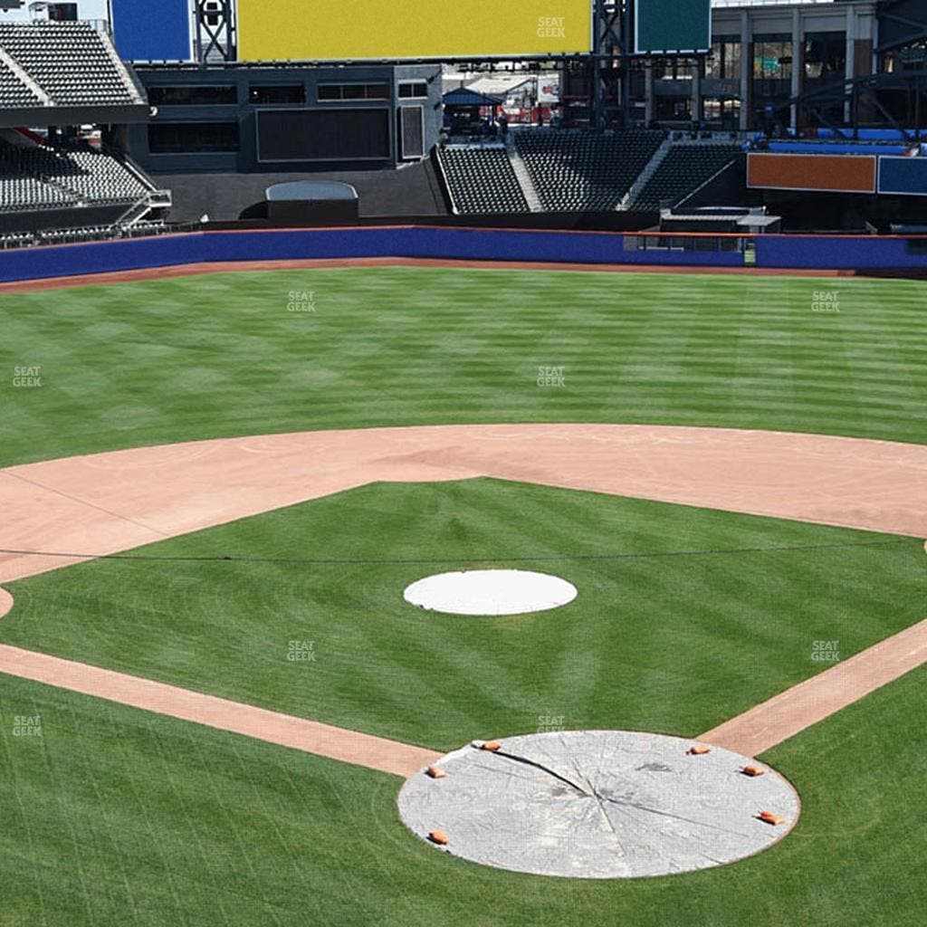 Citi Field - Section 320 Seat View