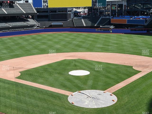 Citi Field - Section 320 Seat View
