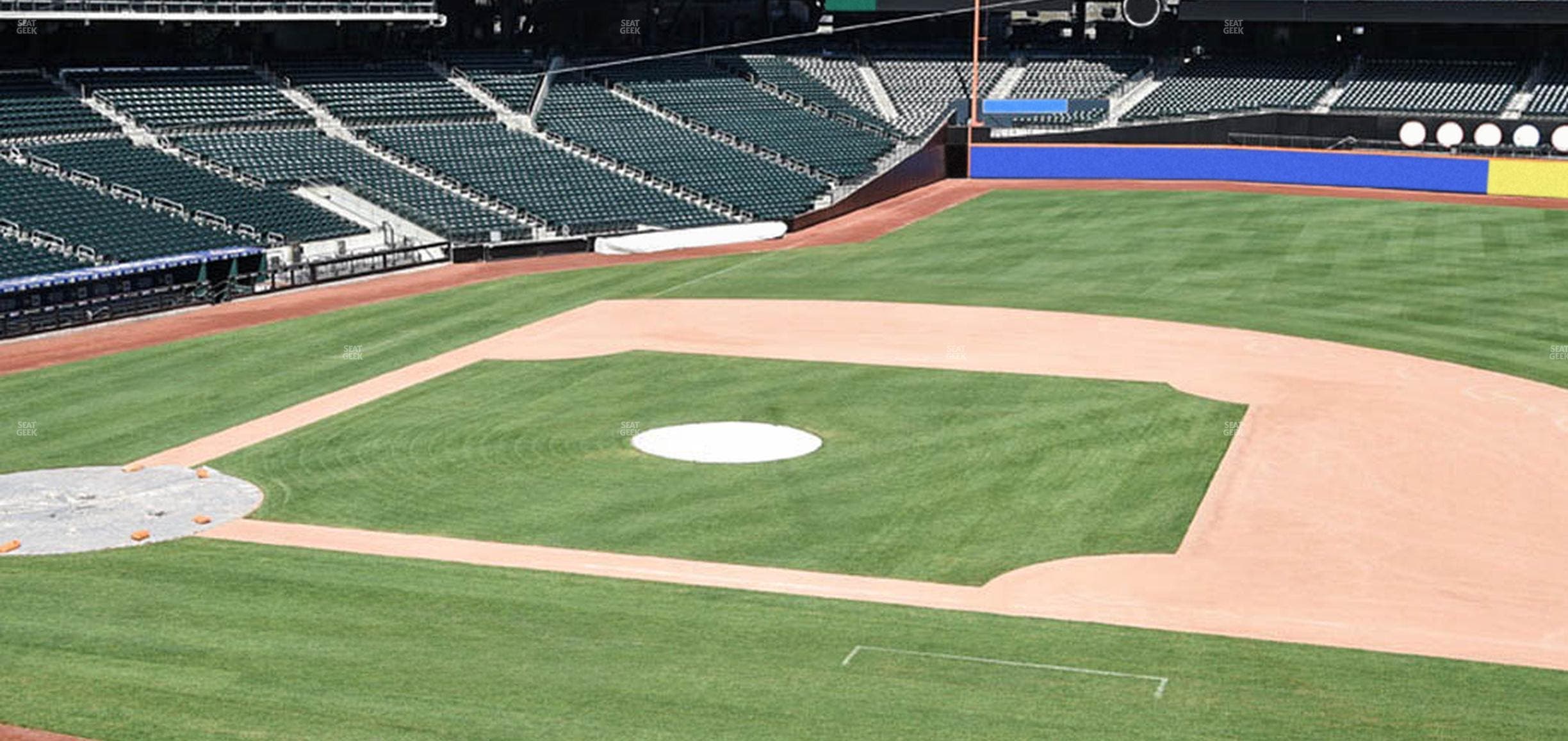 Citi Field - Section Empire Suite 209 Seat View