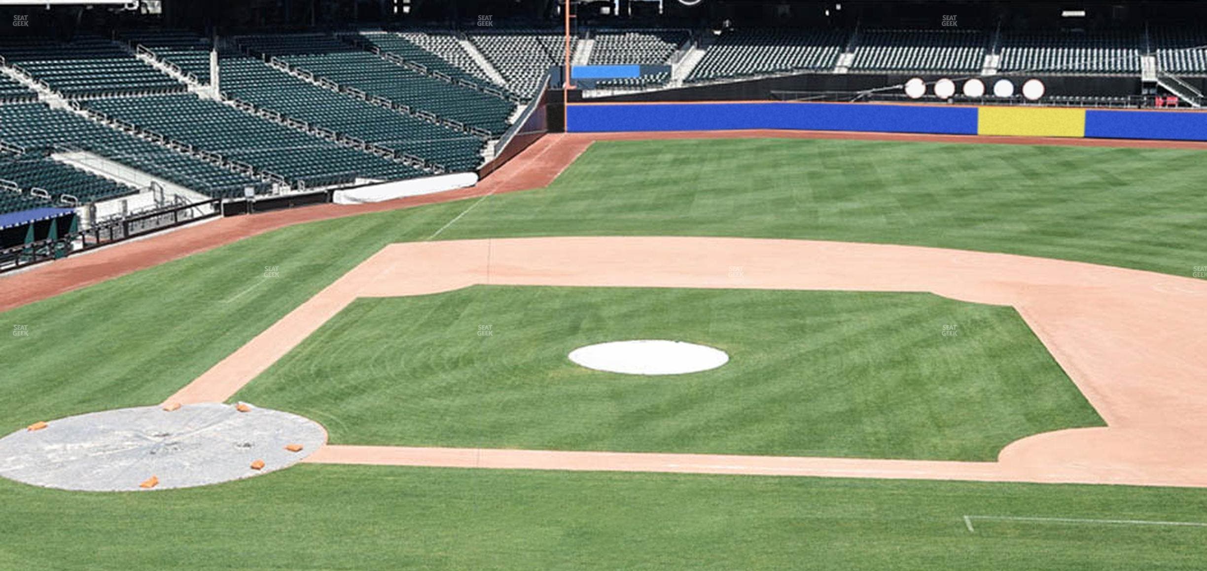 Citi Field - Section Empire Suite 212 Seat View