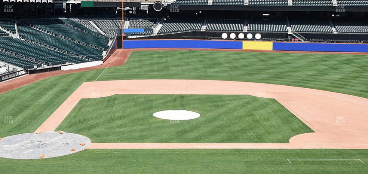 Citi Field - Section Empire Suite 213 Seat View