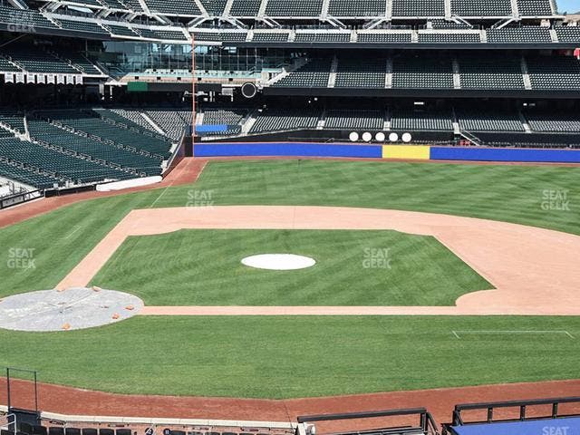 Citi Field - Section Empire Suite 213 Seat View