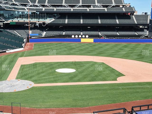 Citi Field - Section Empire Suite 214 Seat View
