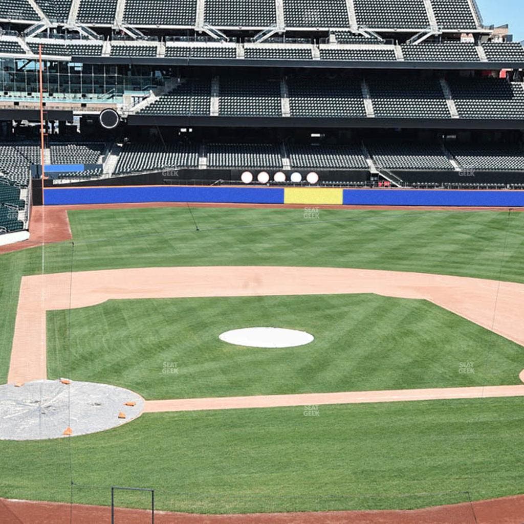 Citi Field - Section Empire Suite 215 Seat View