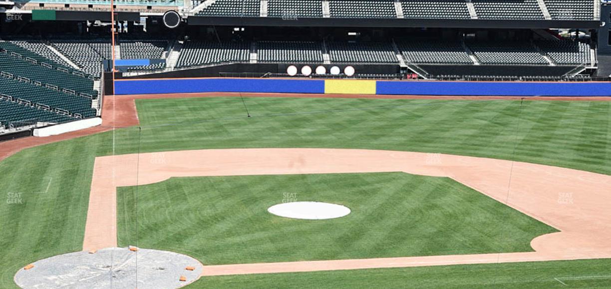 Citi Field - Section Empire Suite 215 Seat View