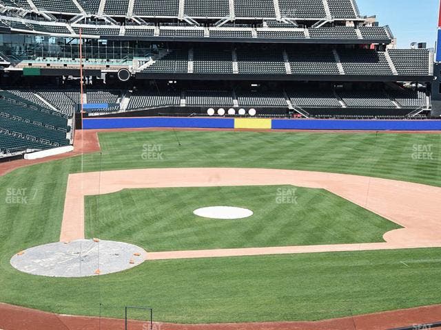 Citi Field - Section Empire Suite 215 Seat View