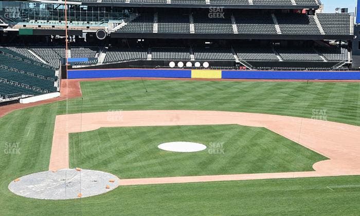 Citi Field - Section Empire Suite 215 Seat View