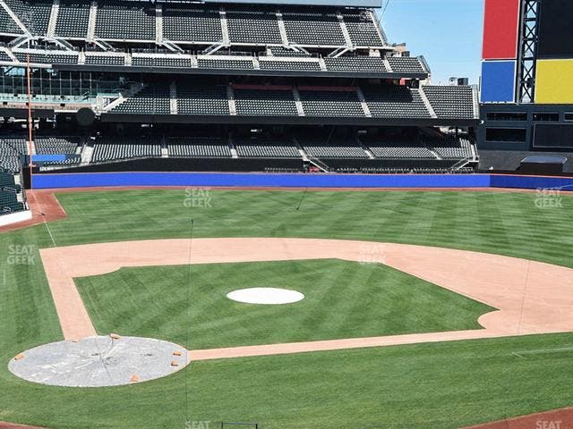 Citi Field - Section Empire Suite 216 Seat View
